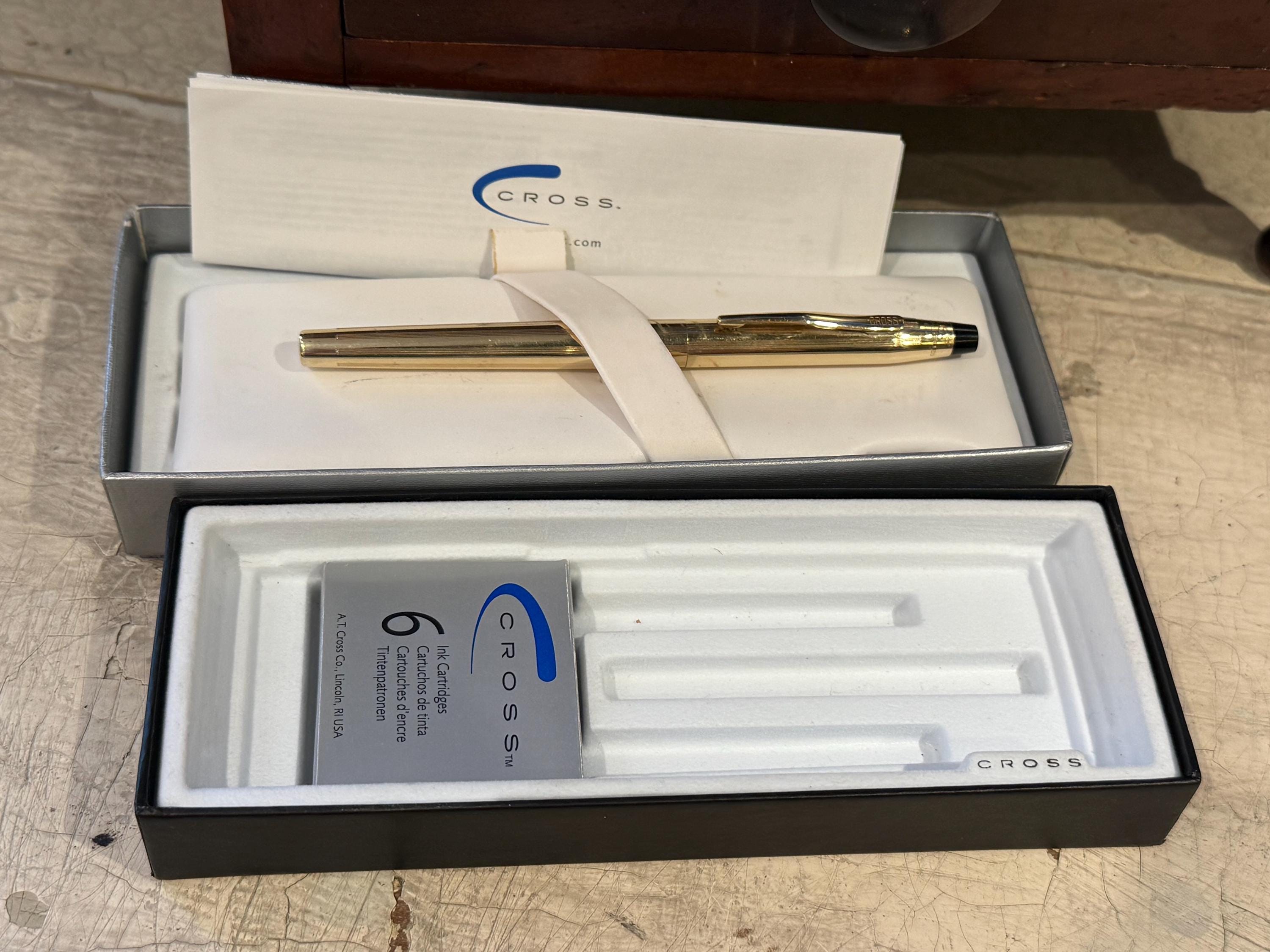 Vintage Cross Fountain Pen: 1/20 10k Gold Filled, 14k Gold Nib