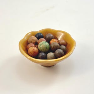 Set of 25 Clay Marbles of Various Colours - Pack c