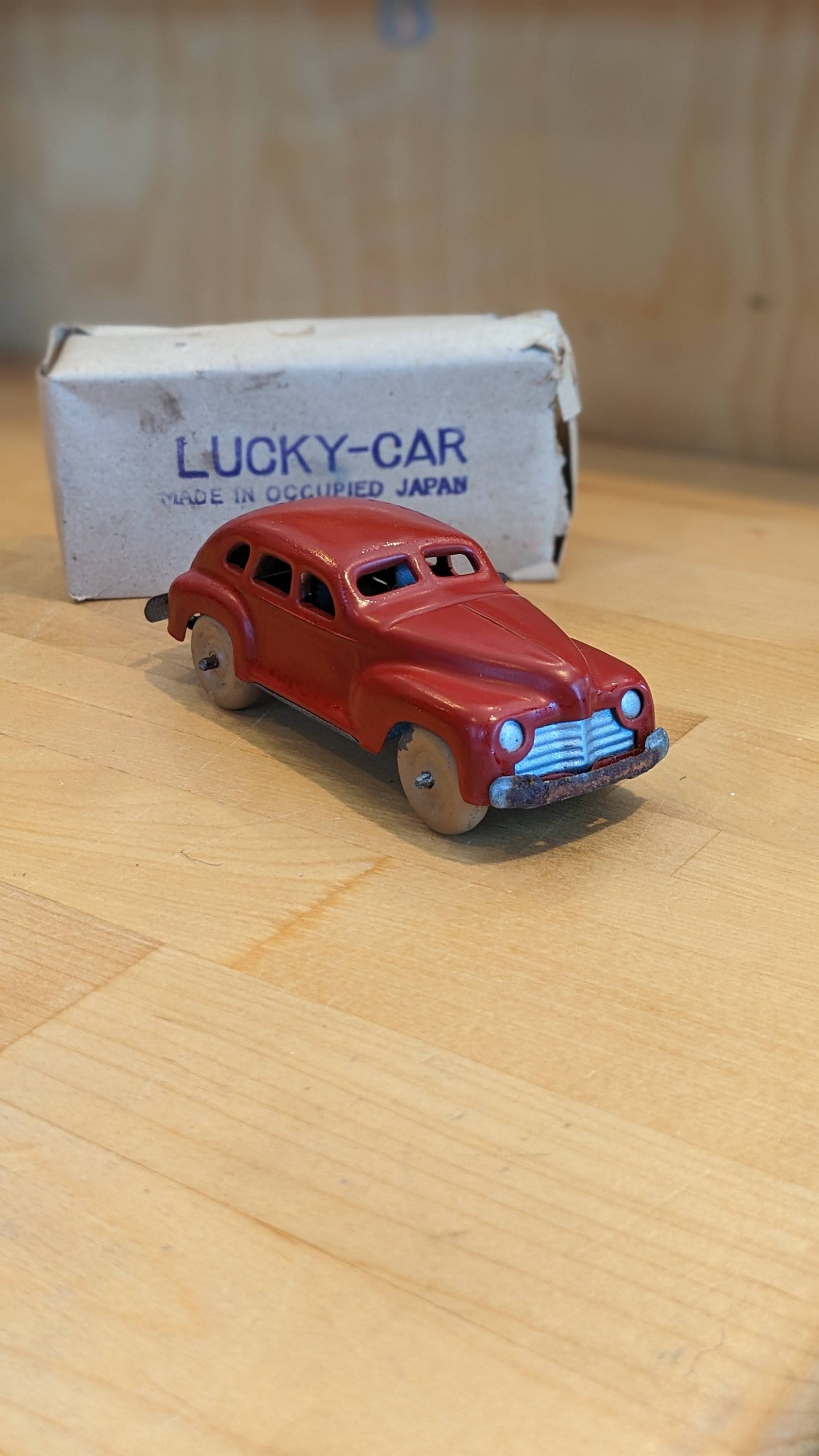 Vintage Lucky Oar Occupied Japan Wind up Metal Toy Car With