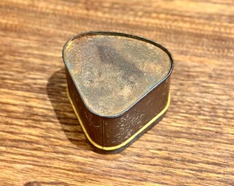 Vintage Blue Boar Rough Cut Tobacco Tin