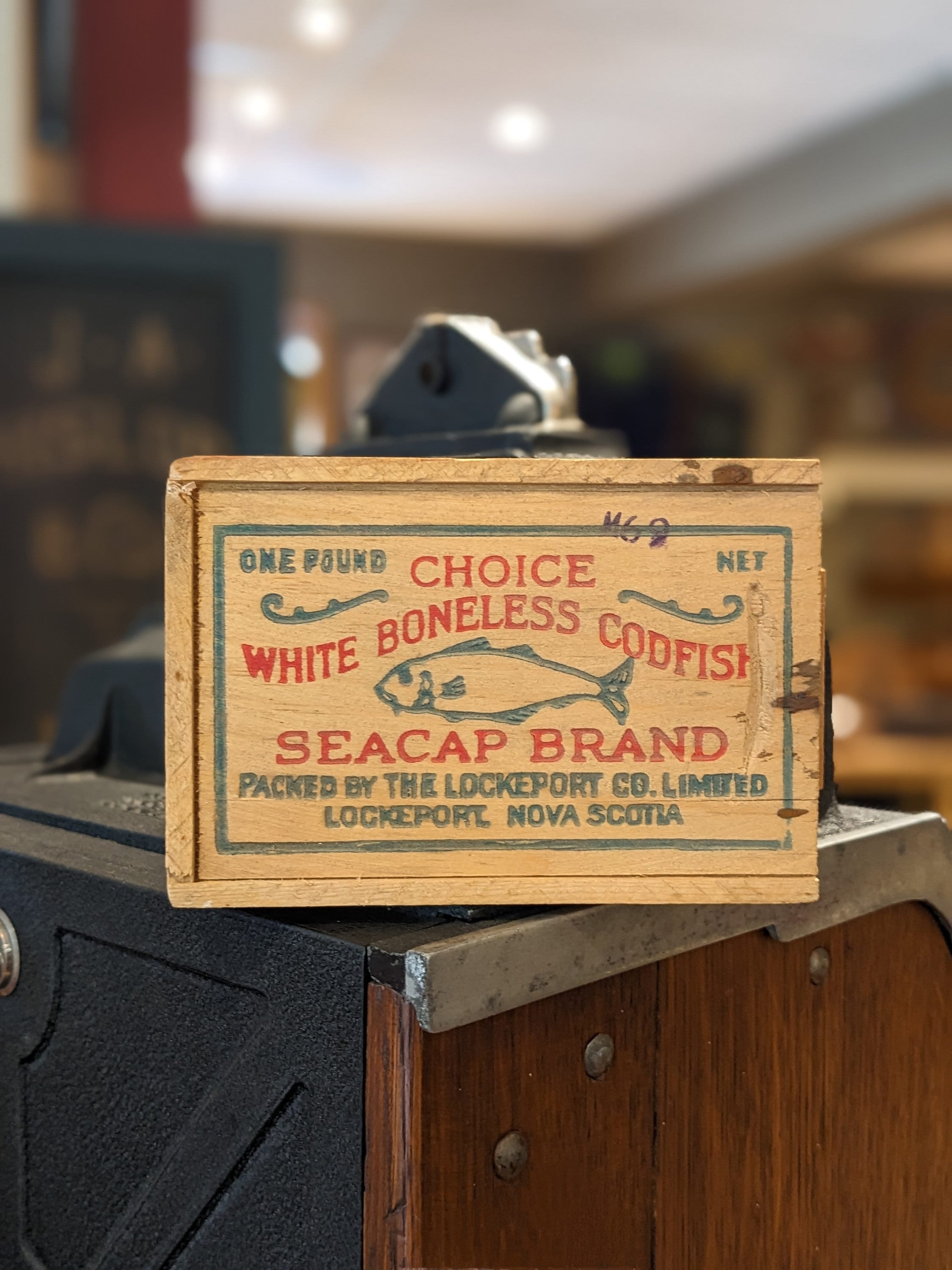 Vintage Seacap Brand White Boneless Codfish Dovetail Wood Box/ Crate,  Fishing, Nova Scotia, Home Decor, Cottage Core - Etsy