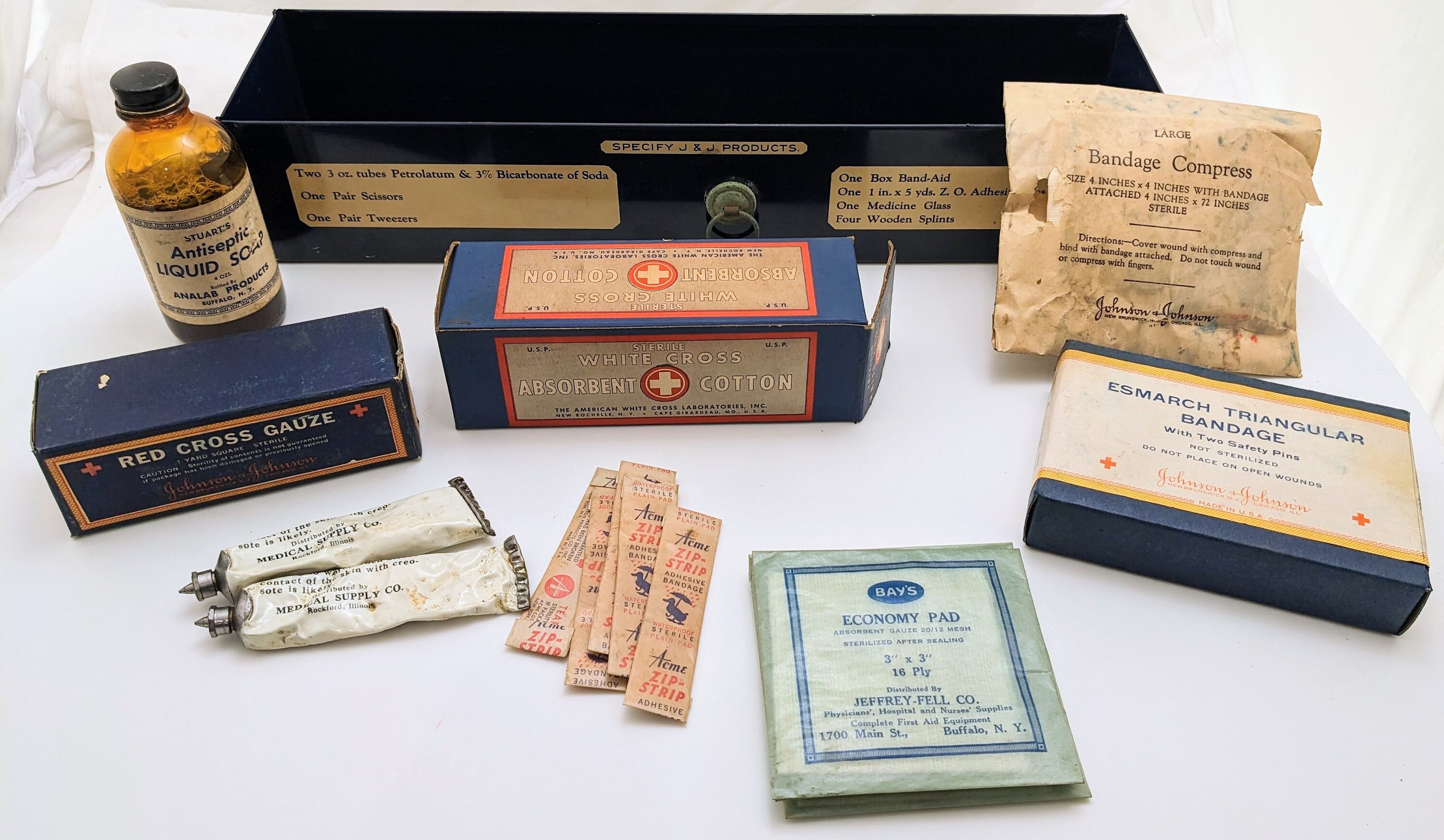 Trousse de premiers soins vintage Johnson and Johnson Boy Scouts of
