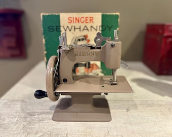 SINGER sewhandy 子供用ミシンシンガー日本製 SINGER SEWHANDY 20 ブルー 子供用おもちゃミシン 20-10 3FTERS による