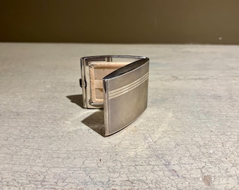 Estuche vintage de plata de ley con espejo, fabricado en Alemania.