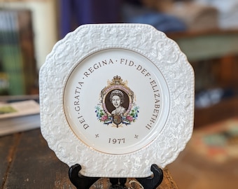 1977 年エリザベス女王銀婚式記念ペンダントネックレス、記念