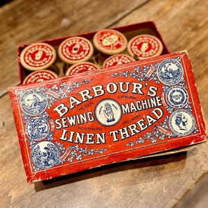 Antike Barbour&#39;s Nähmaschinen Garnrollen und Original Box (7er Set)