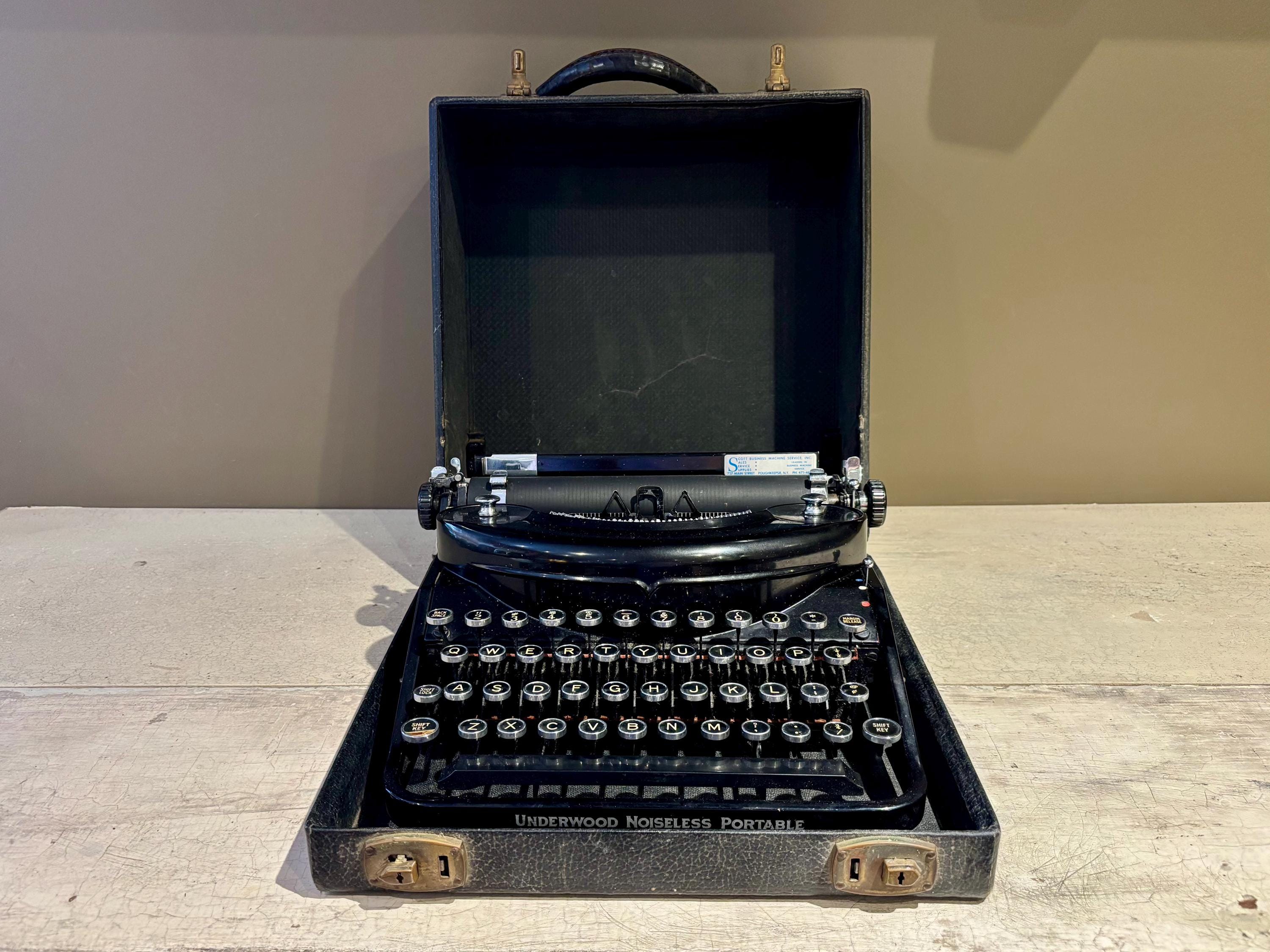 Underwood portable typewriter - Etsy 日本