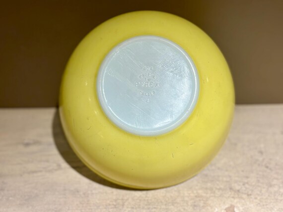 Vintage Yellow Pyrex Mixing Bowl No. 404 - Etsy