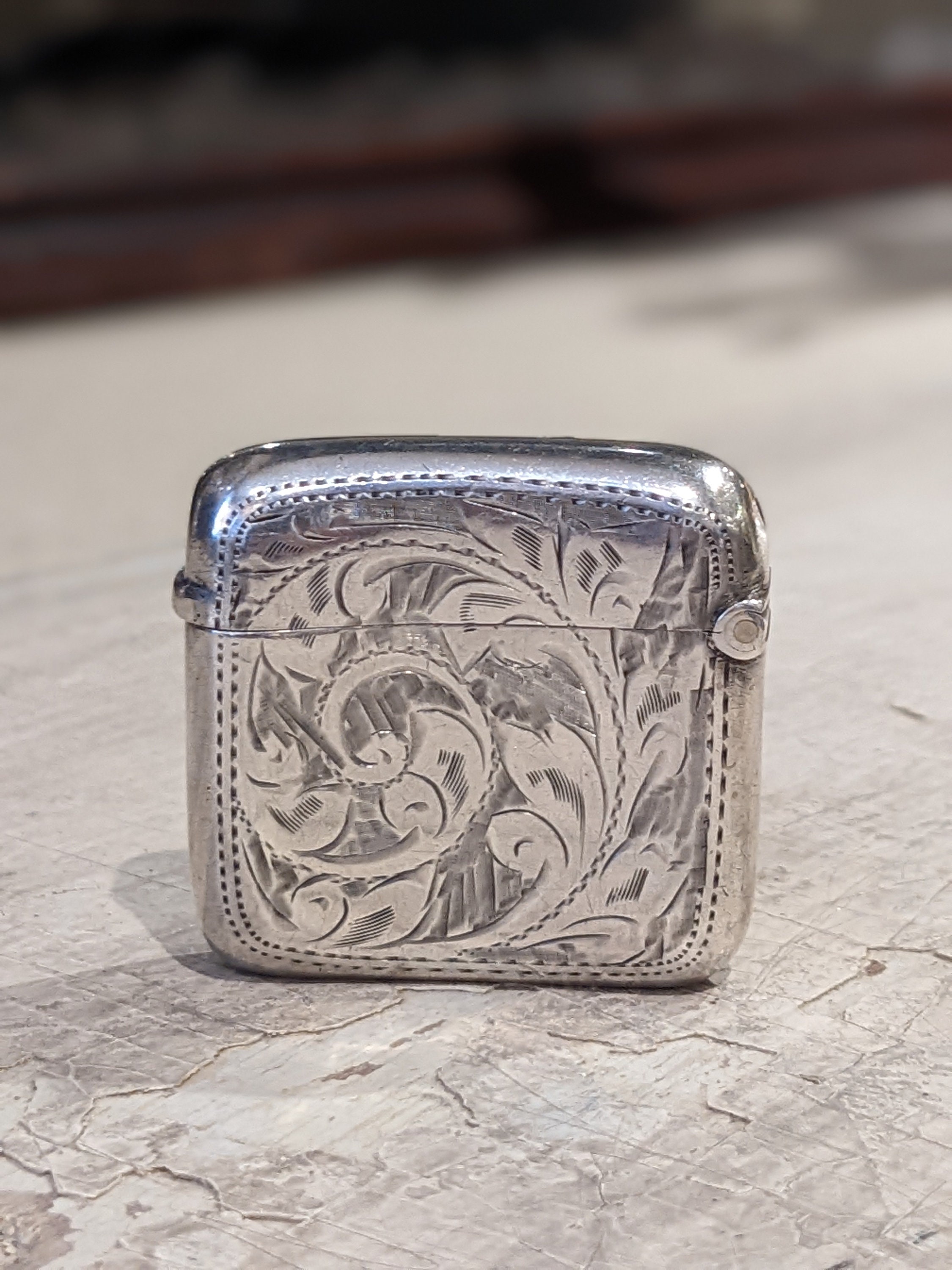 アンティークシルバー　マッチケース 1902 シルバースクエアマッチケース - 金庫 - Etsy 日本