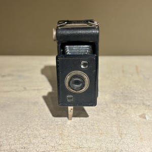 Vintage Jiffy Camera with TwinDar Lens