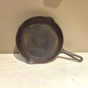 Vintage Findlay Carleton Place No. 8 Cast Iron Frying Pan 10 Inch Skillet