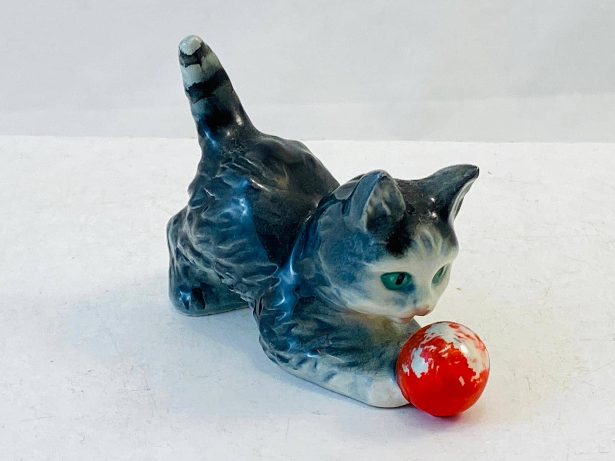 Goebel ヴィンテージ ポーセリン 猫 ドール 人形 置物22cm Vintage Goebel Cat Figurine With Ball West Germany C.1950s