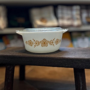 Cocotte en pyrex vintage avec couvercle en verre - Modèle n° 474B