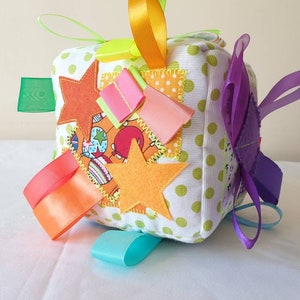 Cube eveil bébé , Anneau de dentition bois , Jeu sensoriel bébé , Cadeau naissance , Sensoriel