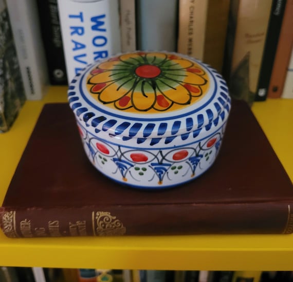 Spanish ceramic jewlery dish