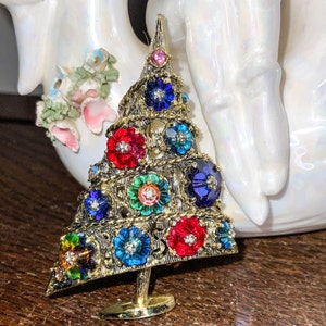 Weiss Christmas Pins - Etsy