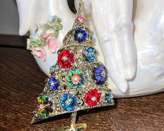 Vintage Weiss Christmas Tree Brooch: Multi-color Margarita