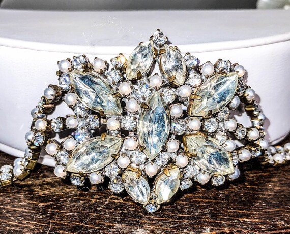 Vintage Bracelet, Vintage Crystal Bracelet, Wedding Bracelet, Bridal Bracelet, Christmas Bracelet, Holiday Bracelet, Statement Bracelet