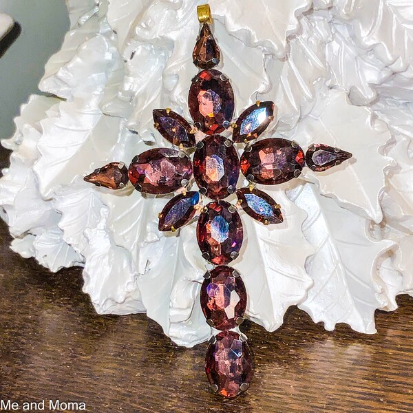 Vintage 00s cross pendant necklace