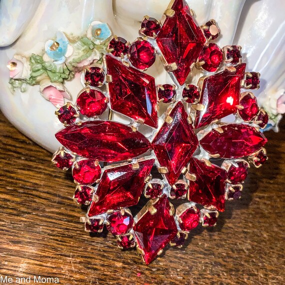 Vintage Ruby Red Christmas Pin, Ruby Red Christma… - image 3