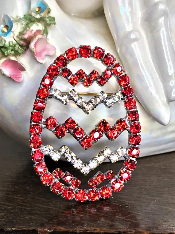 Vintage Easter Egg Pin, Rhinestone Easter Egg Broo