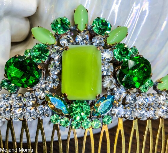 Vintage 1950\'s-60\'s GREEN MARQUISE RHINESTONE LEAF SPRAY HAIR COMB 1950s Vintage Emerald Green Rhinestone Leaf Hair Comb  main image 3
