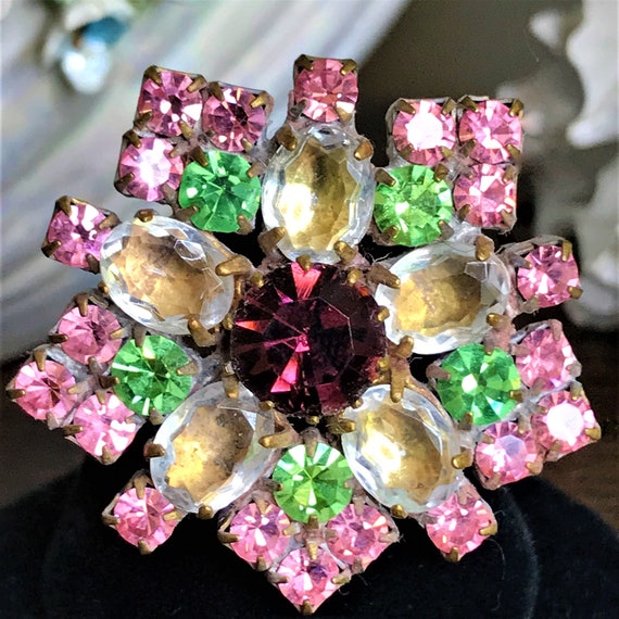 Vintage pink rhinestone - Gem