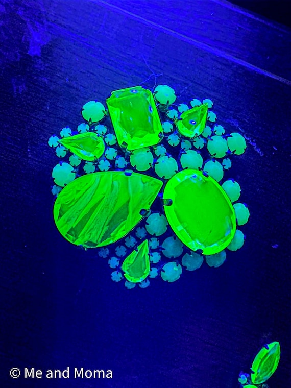 Vintage Vaseline Glass Brooch, Vintage Czech Rhinestone Brooch, Huge Statement Piece Vaseline Glass Pin, Czech Vaseline Glass, Uranium glass