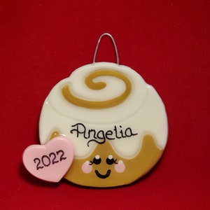 Single Cinnamon roll Christmas tree dough ornament personalized with up to 2 kids- Baer Hands