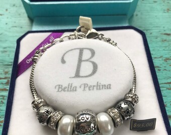 Bella Perlina build a bracelet
