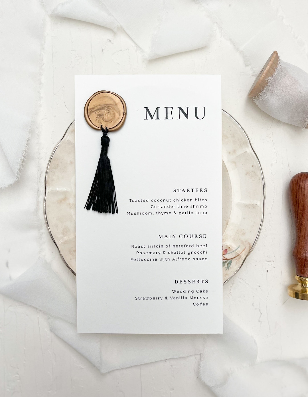Menú de boda con sello de cera y borla, Menú de boda moderno, Menú de boda  clásico con borla, Menú de sello de cera, menú con sello, menú con oro - ..., image size:1080x1391