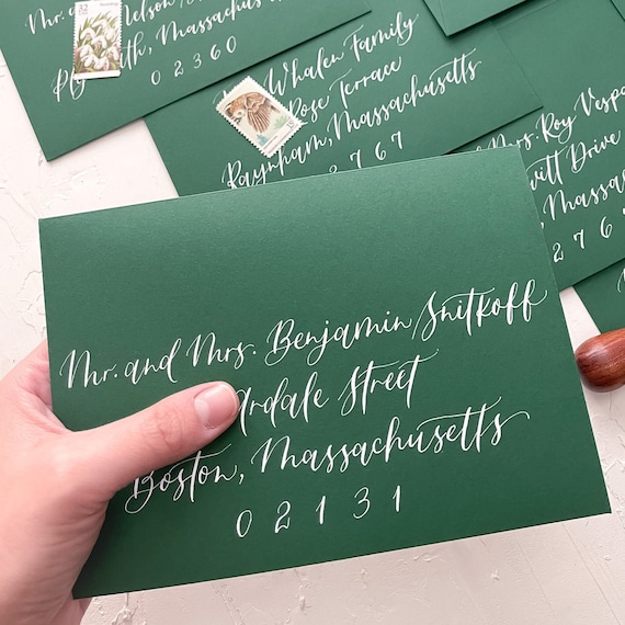 Calligraphie sur enveloppe mariage, adresse manuscrite pour faire