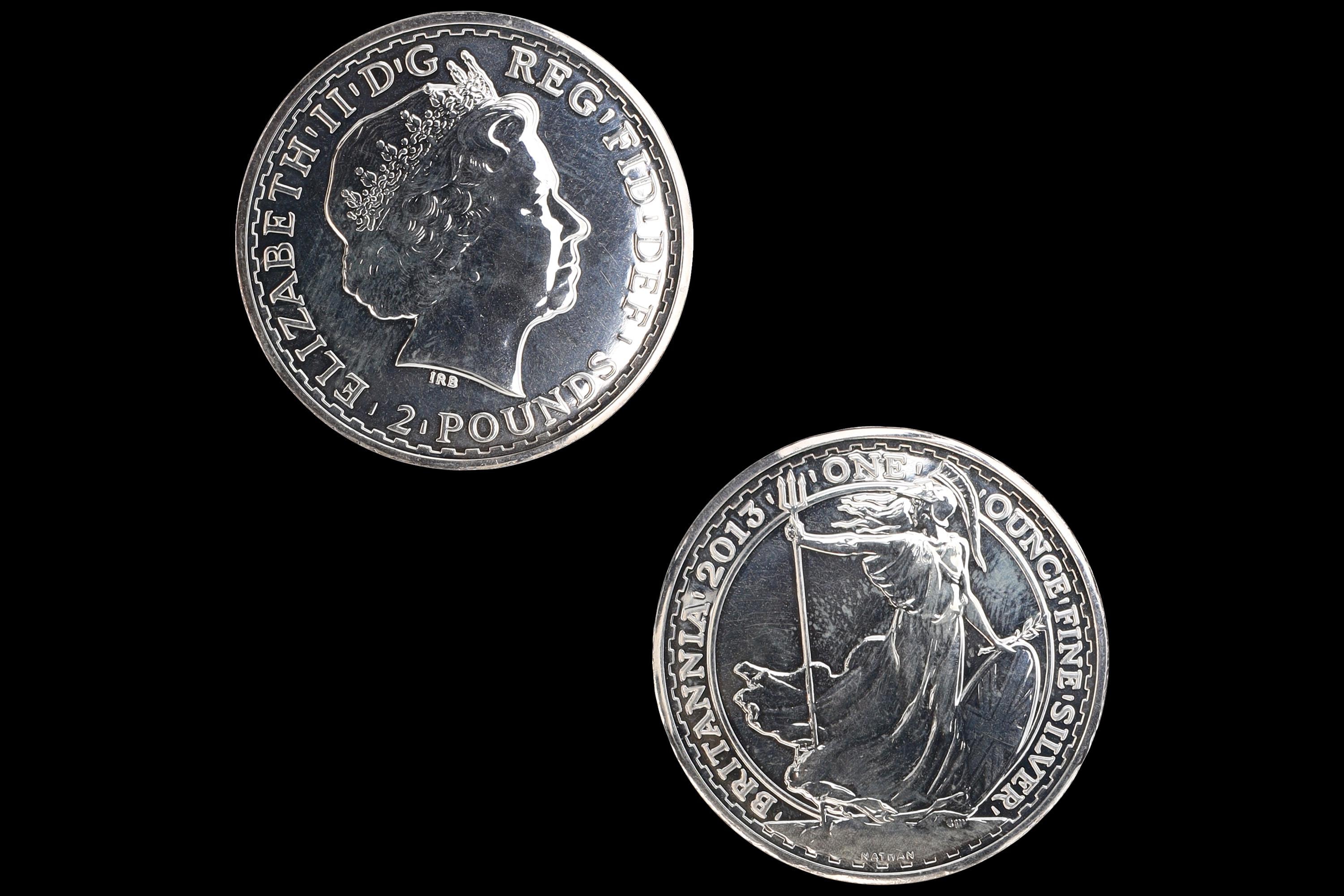 ブリタニア 2013 2ポンド硬貨、英国女王エリザベス2世、第4肖像、1