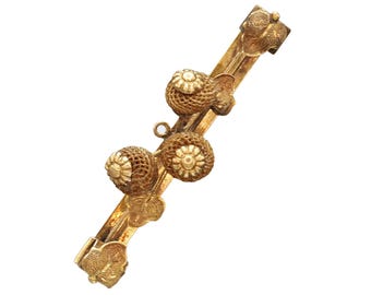 Victorian Era 12 Karats Gold Jewelry, Braided Ivy Flowers And Vine, Memento Mori Brooch Pin, Dated As 1880s England UK, Fashion Accessoires