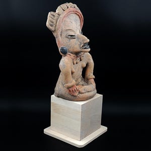 Ancient Pre Columbian Veracruz Pottery Female Sitting Figure, Remojadas Type Dated As Between 400 to 600 AD, Eastern Mexico, Mesoamerica Art image 5