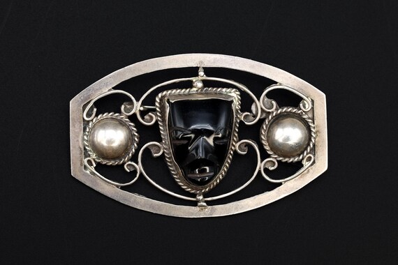 Art Deco Jewelry From Mexico, A Mid Century Brooch Pin On Neo Aztec Design, Sterling Silver And Carved Black Onyx, Retro Ethnic Fashion Art