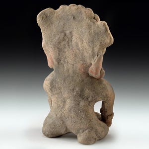 Ancient Pre Columbian Veracruz Pottery Female Sitting Figure, Remojadas Type Dated As Between 400 to 600 AD, Eastern Mexico, Mesoamerica Art image 2
