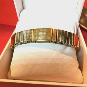 Vintage Major Gold Tone Stainless Magnetic Stretch Link Bracelet