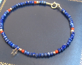 Pulseira em ouro maciço 14k com lápis-lazúli e coral, com Estrela de Davi.