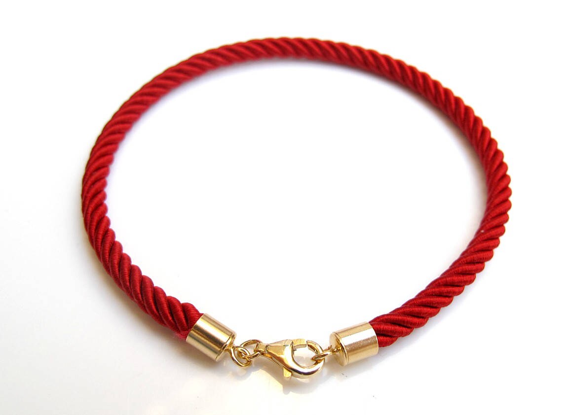 Рахиль красная нить. Браслет узел серебро. Каббала красная нить. Каббалистический талисман красная нить. Womens bangle bracelet.