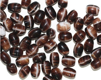 Marrón rayas Oval Checa presiona cuentas de vidrio 6mm (pack de 50)