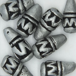 Clay Perlen Silber deckend glasierte Vase Tropfen 25 mm. Pack 8. In Indien gemacht.