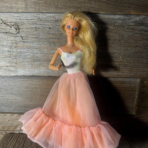 holiday barbie peach dress Barbie x Unique Vintage Peaches N Cream Chiffon Dress XL/14-16