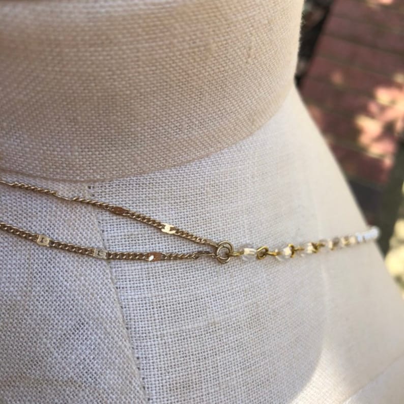 Dainty Necklace Green Necklace Elegant Spring Jewelry Green Stone Pendant Gold Chain Tassel Necklace