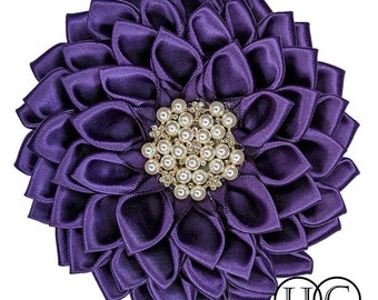 lila violett | Delta-Signatur-Theta inspiriert Blume Pin | Anstecknadel mit lila Blumen