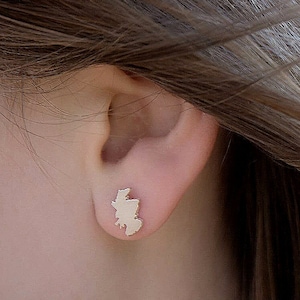 Clous d'oreilles écossais en argent sterling | Clous de carte uniques | Bijoux écossais | Carte Bijoux | Petites boucles d'oreilles en argent de tous les jours | Fait main