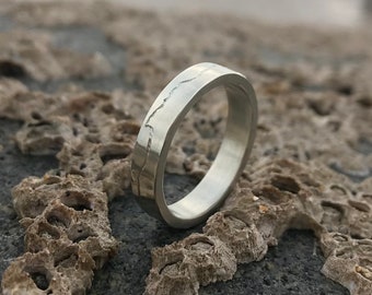 9ct White Gold Custom Engraved Coast Ring | Coastline Ring | White Gold Wedding Ring