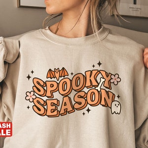 Vintage Halloween Crewneck Sweatshirt, Halloween Sweatshirt, Spooky Season T Shirt, Retro Halloween Sweater