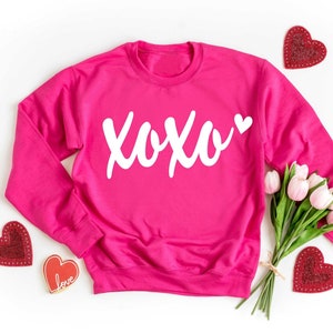 Womens Valentine Sweatshirt for Women Valentine Shirt for Women, Valentines Shirts for Women, Valentines Day Gift for her, XOXO shirt pink