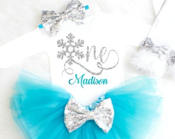 Winter Onederland Birthday Outfit Girl Winter First Birthday Outfit Frozen Birthday Outfit Winter Wonderland 1st Birthday Snowflake Birthday